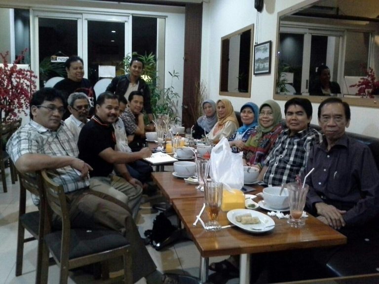 rapat iatek 20 agustus 2014